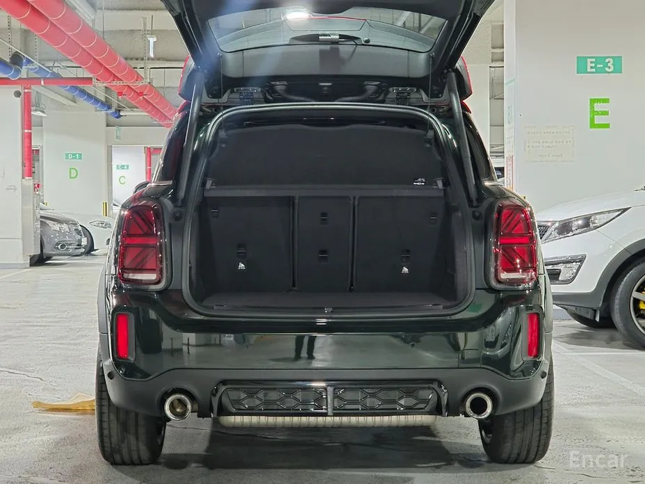 Mini Countryman 2011 JCW Launch Pack