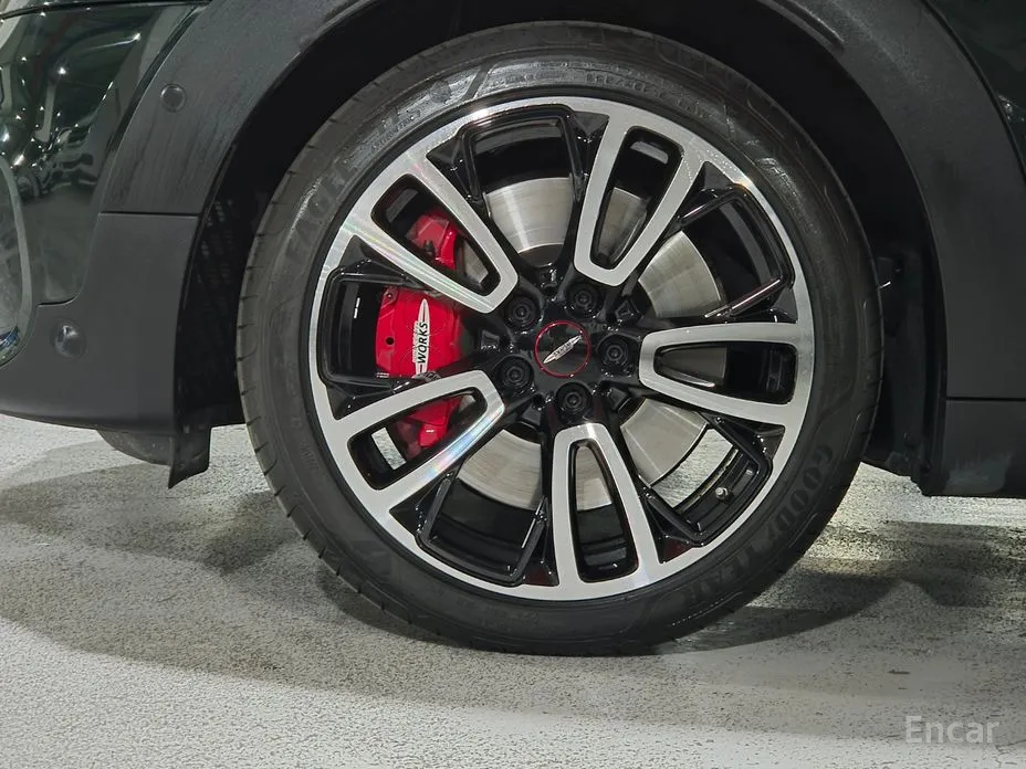 Mini Countryman 2011 JCW Launch Pack