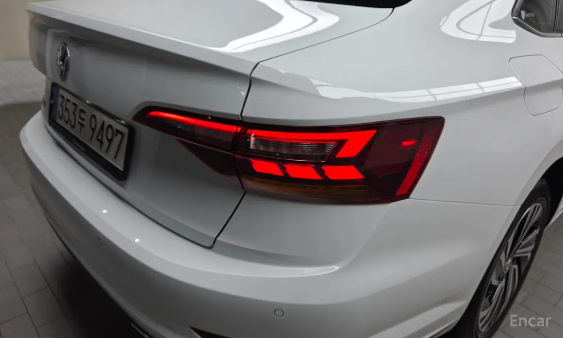 Photo 23 - Volkswagen Jetta