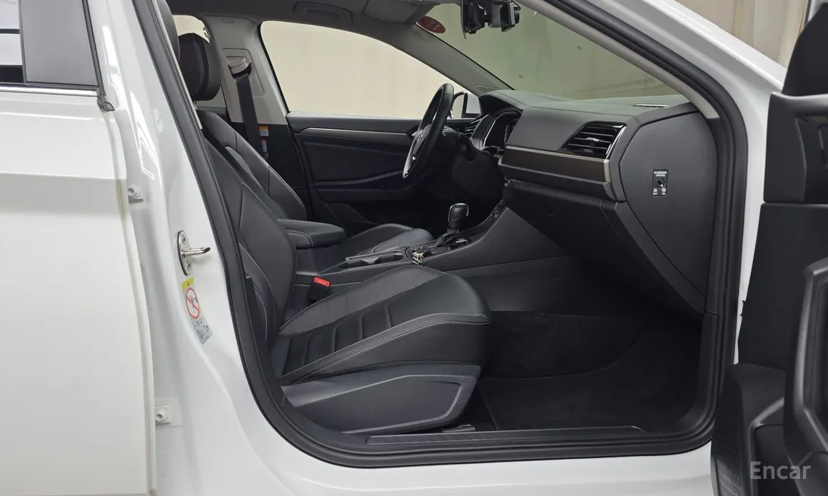 Photo 26 - Volkswagen Jetta