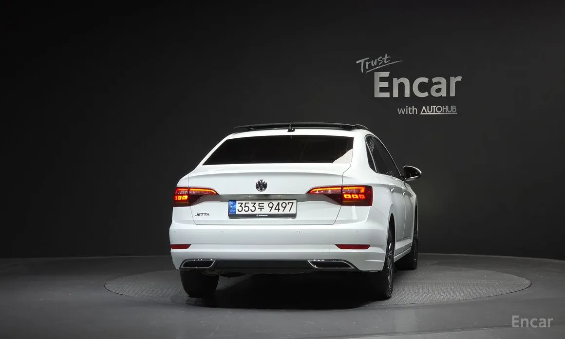 Photo 4 - Volkswagen Jetta