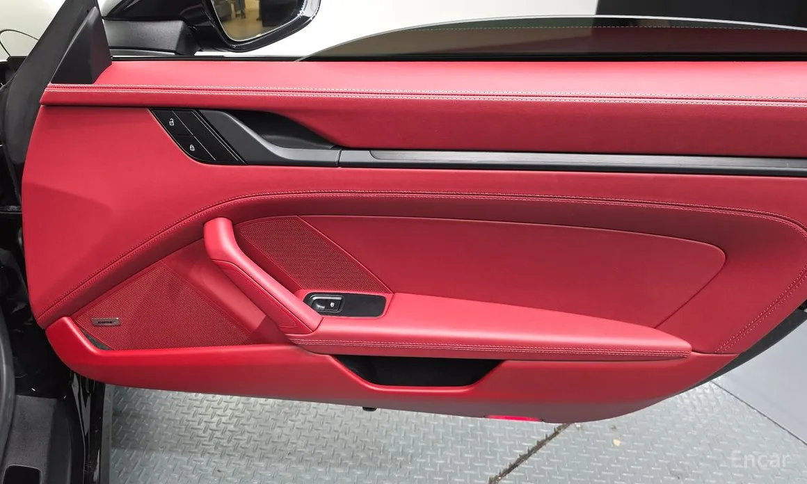 Porsche 911 2019 Carrera 4 GTS