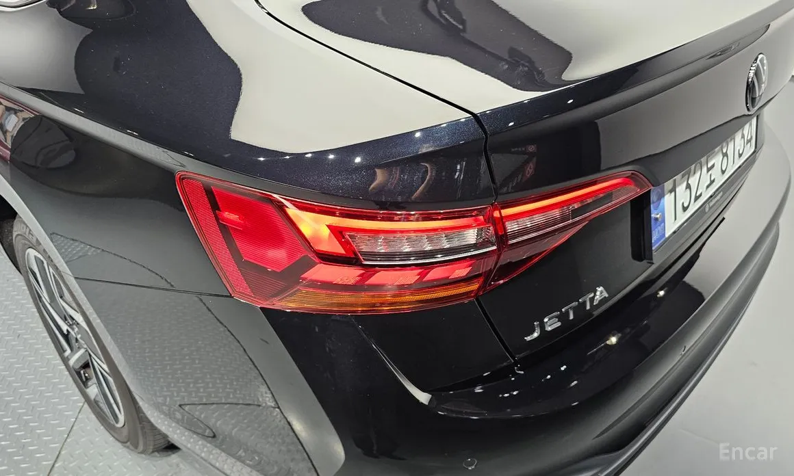 Фото 23 - Volkswagen Jetta