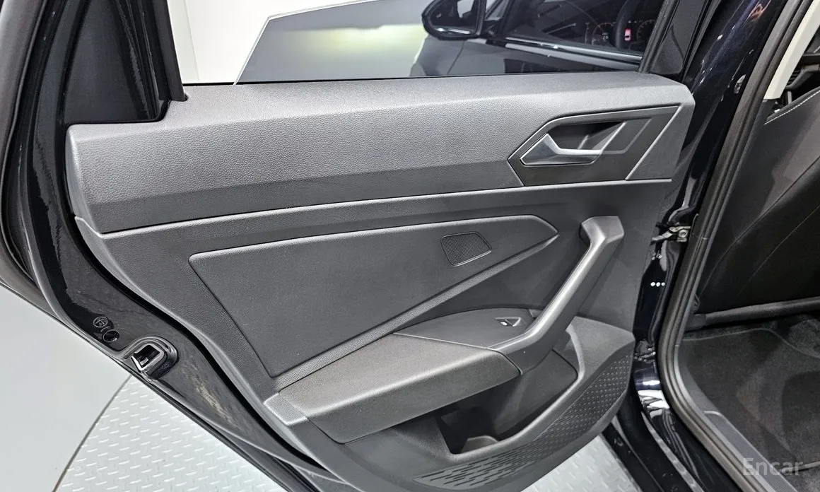 Фото 25 - Volkswagen Jetta