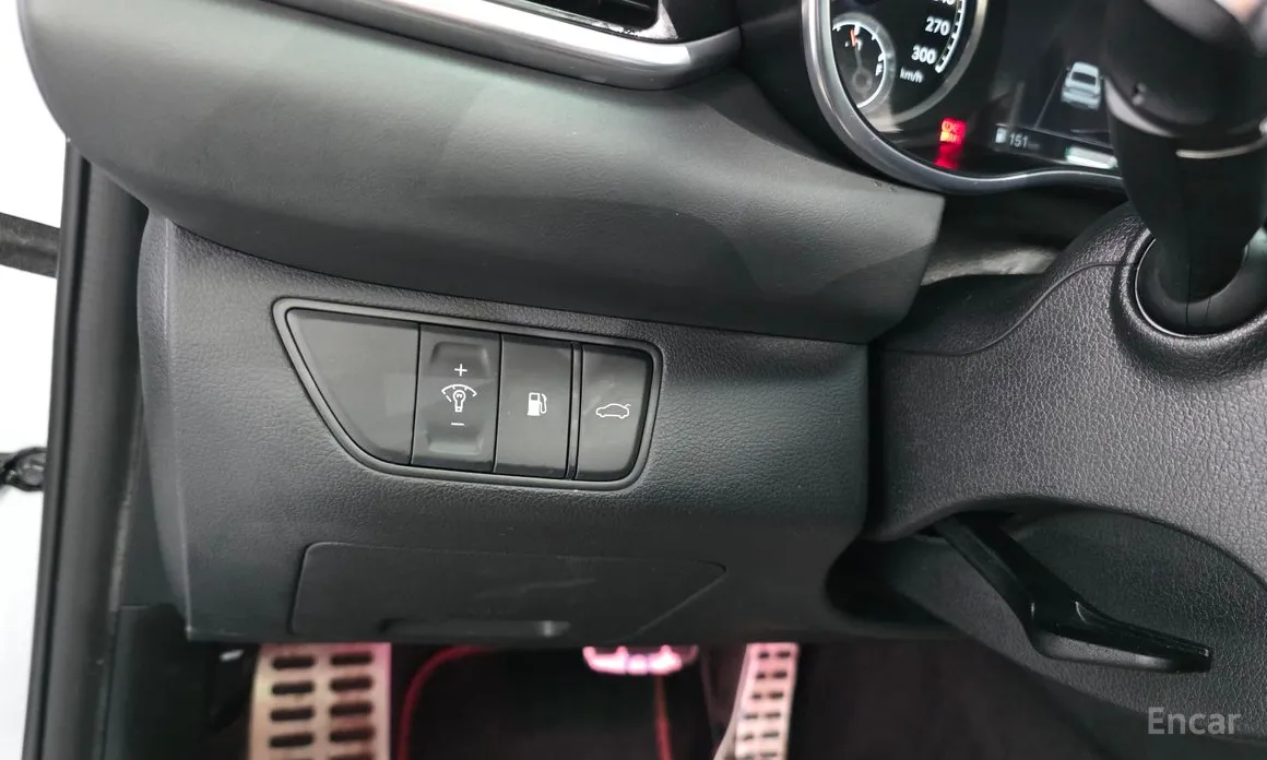 صورة 18 - Genesis G70
