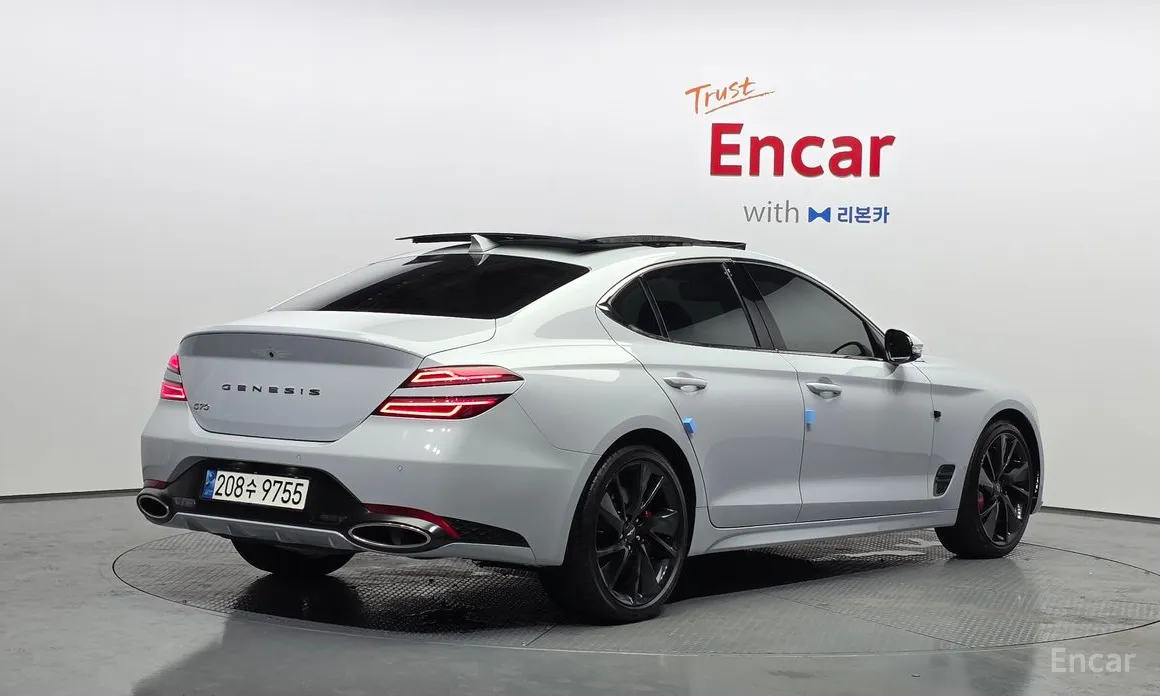 صورة 2 - Genesis G70