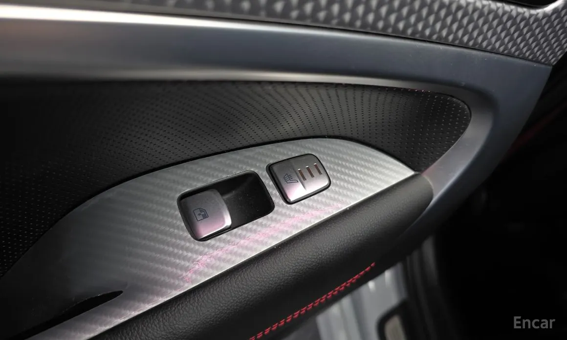 صورة 30 - Genesis G70