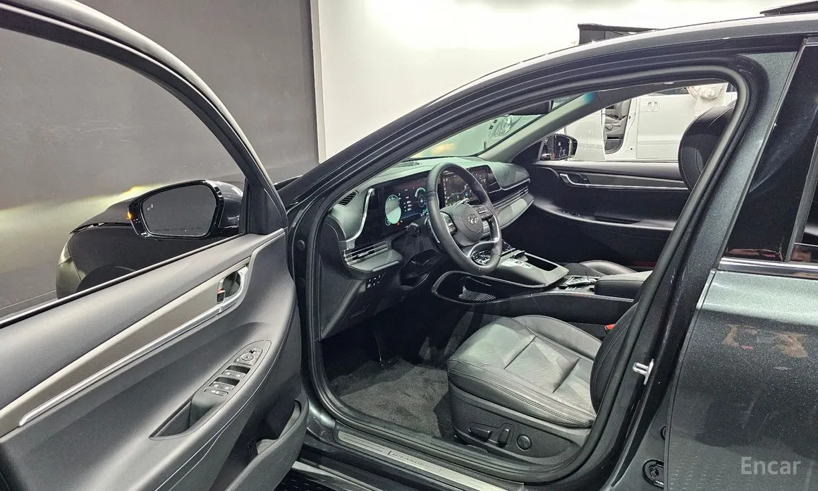 Фото 10 - Hyundai Grandeur