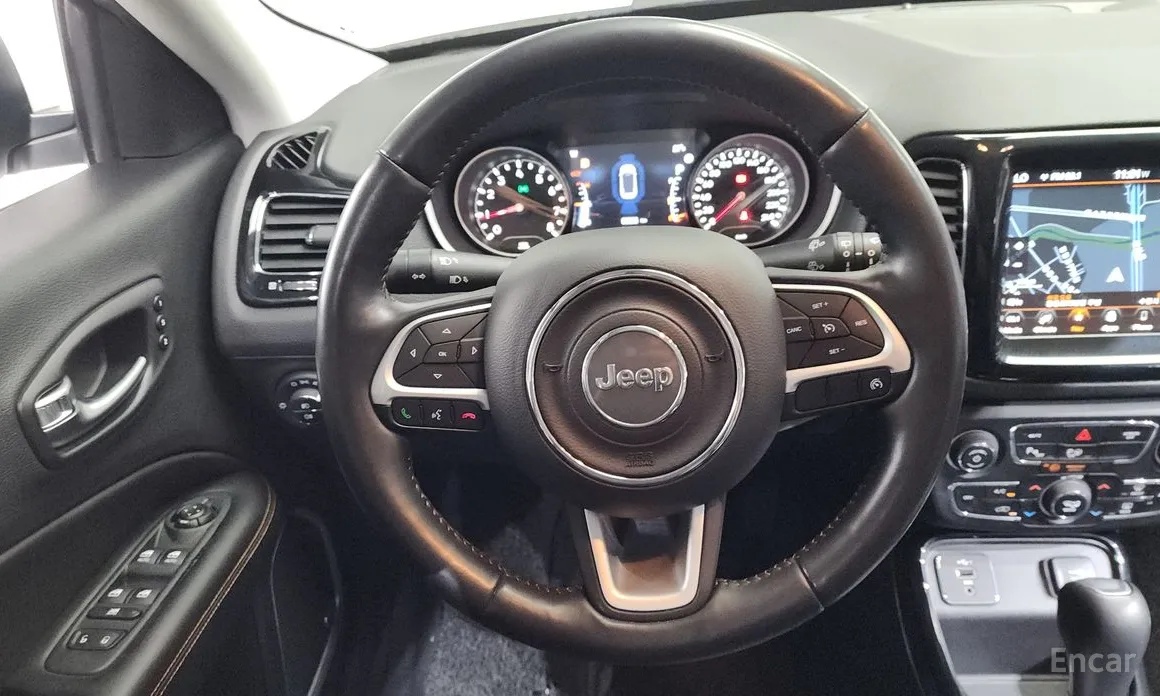 Фото 14 - Jeep Compass
