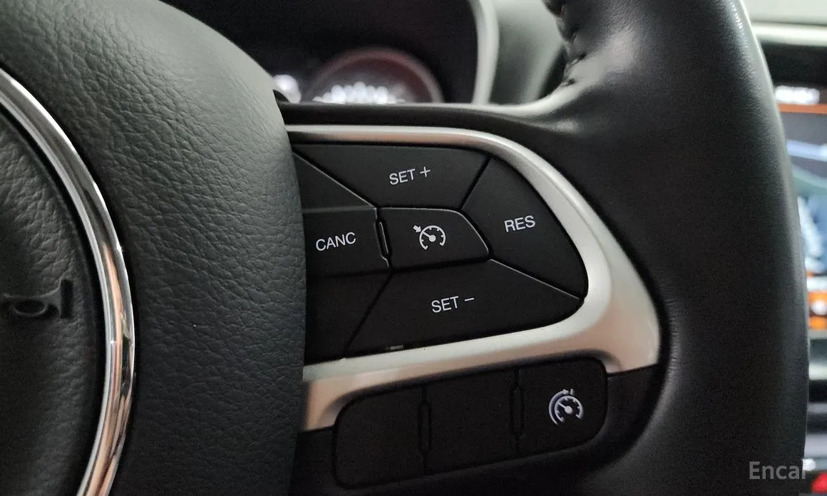 Фото 17 - Jeep Compass