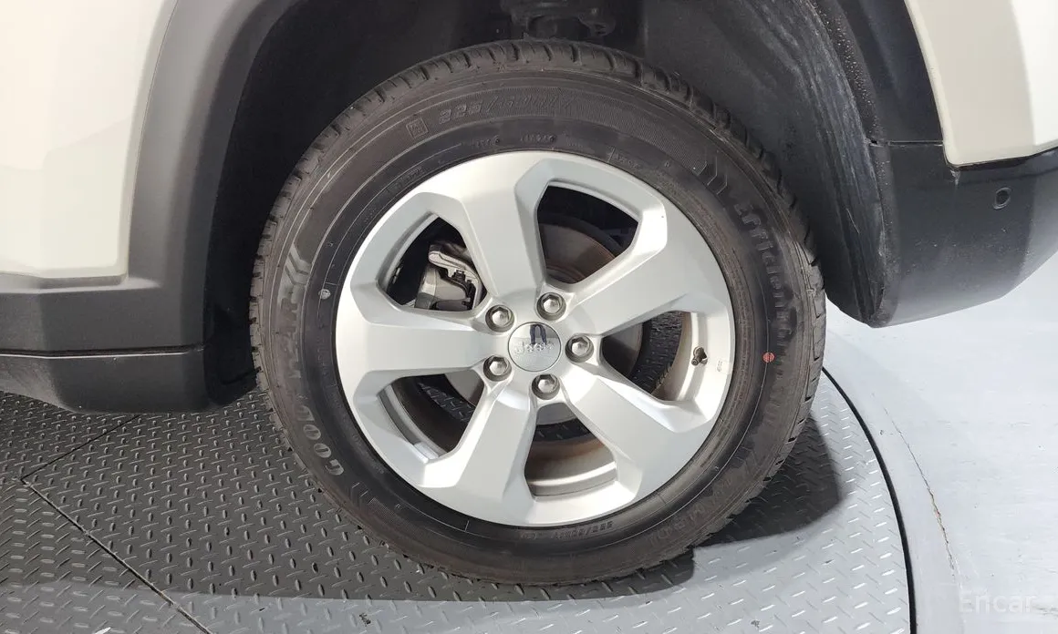 Фото 21 - Jeep Compass