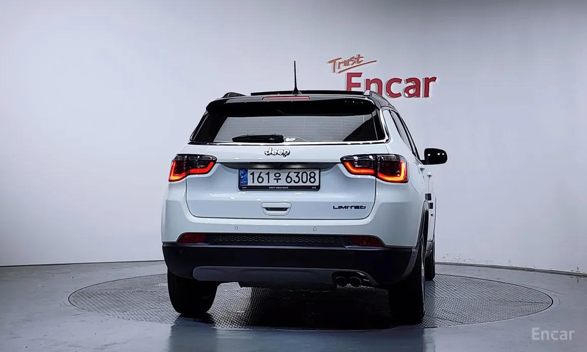 Фото 4 - Jeep Compass