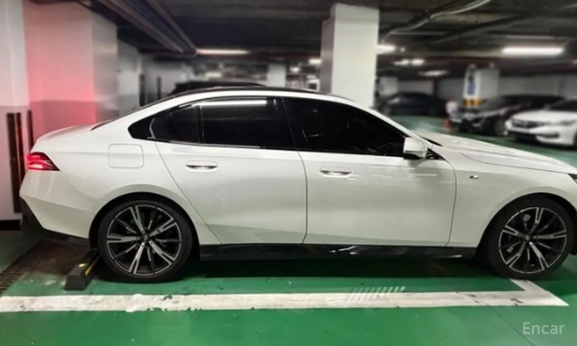 BMW 5 Series 2023 530i xDrive M Sport