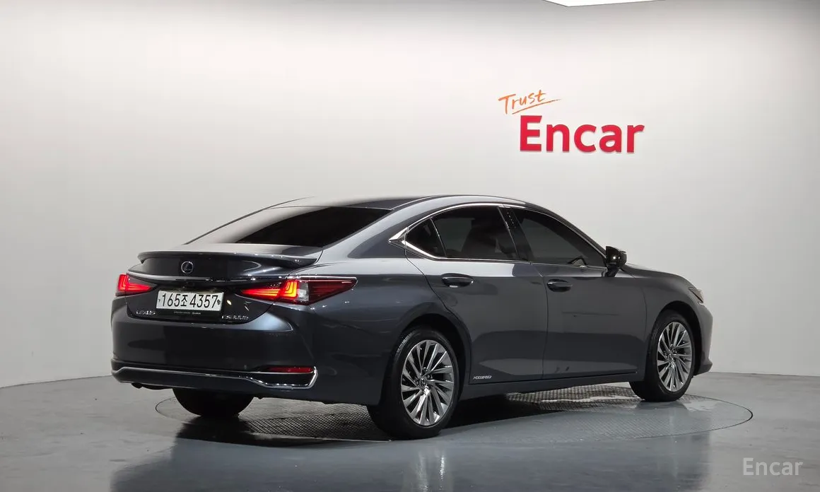 2018 Lexus ES