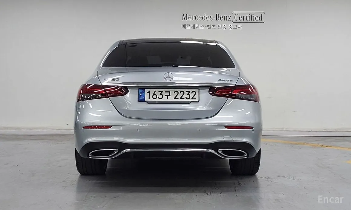 صورة 4 - Mercedes-Benz E-Class