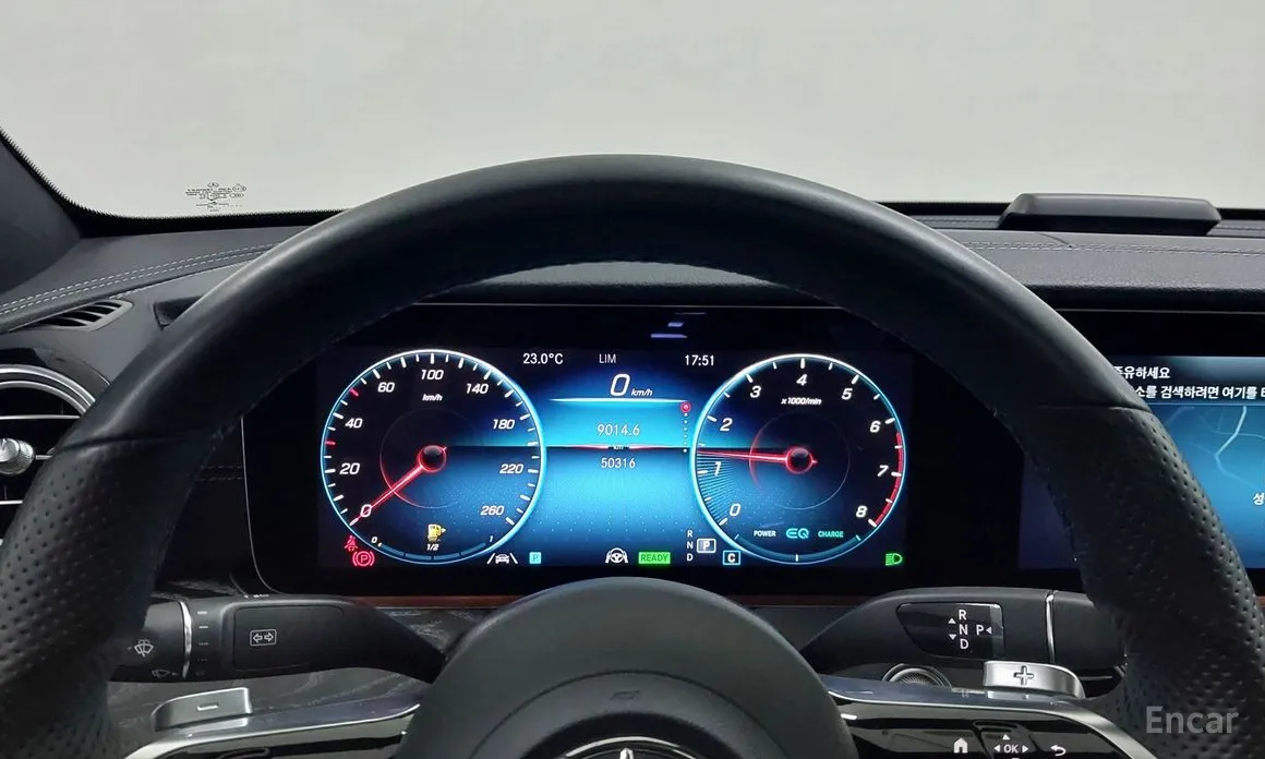 صورة 8 - Mercedes-Benz E-Class