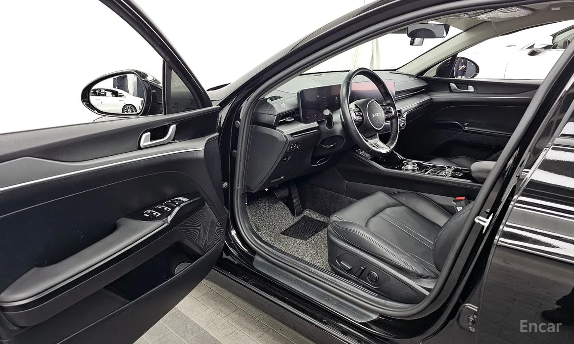 صورة 10 - Kia K5