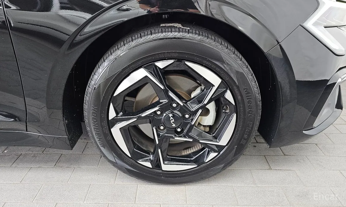 صورة 21 - Kia K5