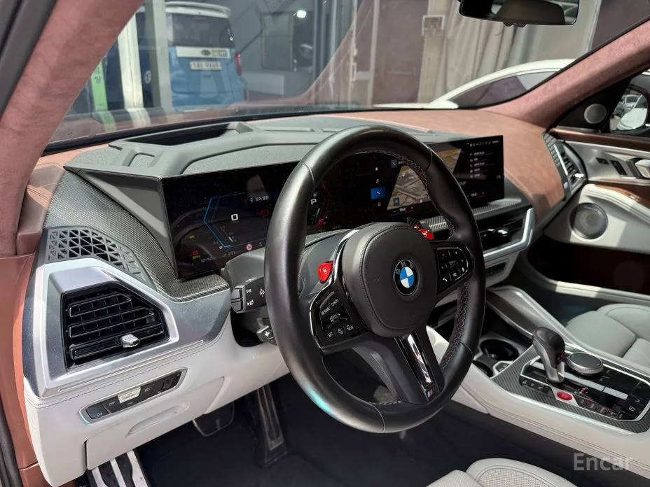 BMW XM 2023 4.4