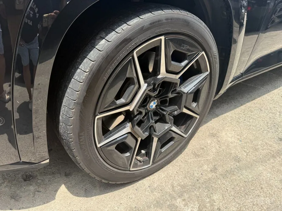 BMW XM 2023 4.4