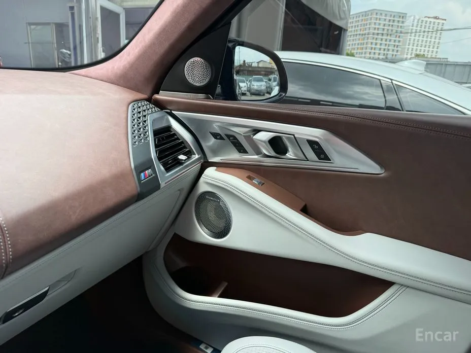 BMW XM 2023 4.4