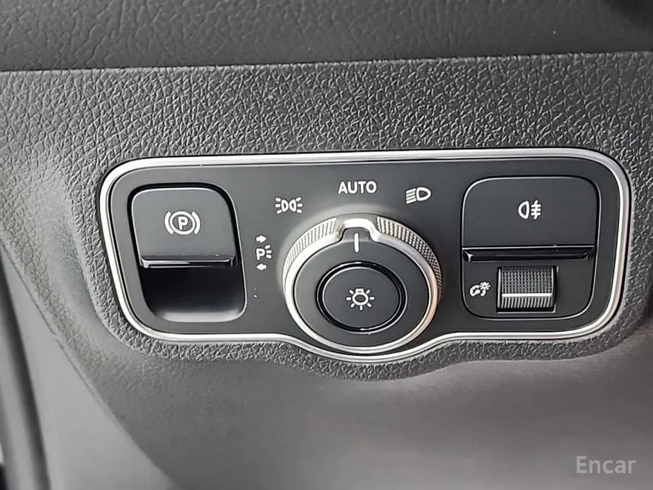 Mercedes-Benz GLB-Class 2020 AMG GLB35 4MATIC