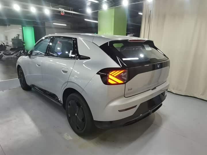 Photo 5 - BAIC Arcfox T1