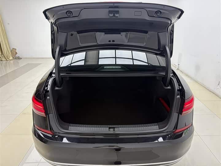 Фото 4 - Volkswagen Passat
