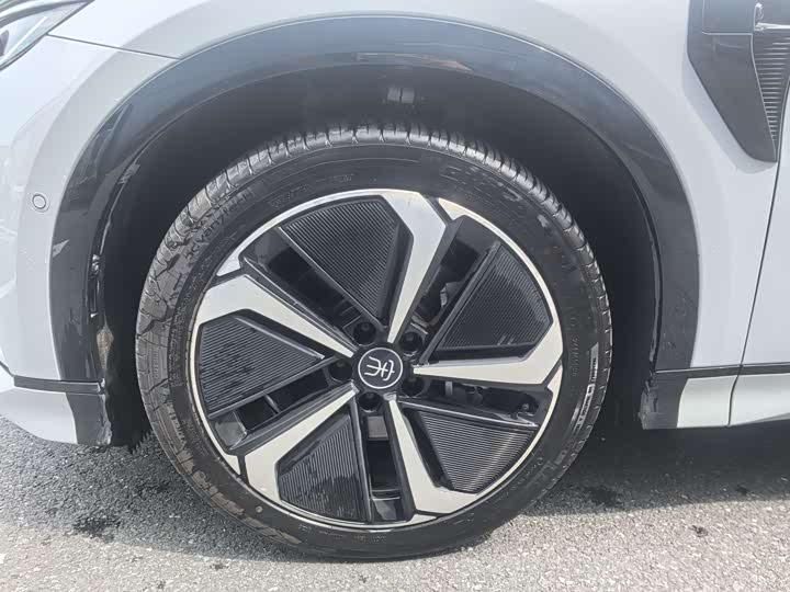 2025 BYD Song L