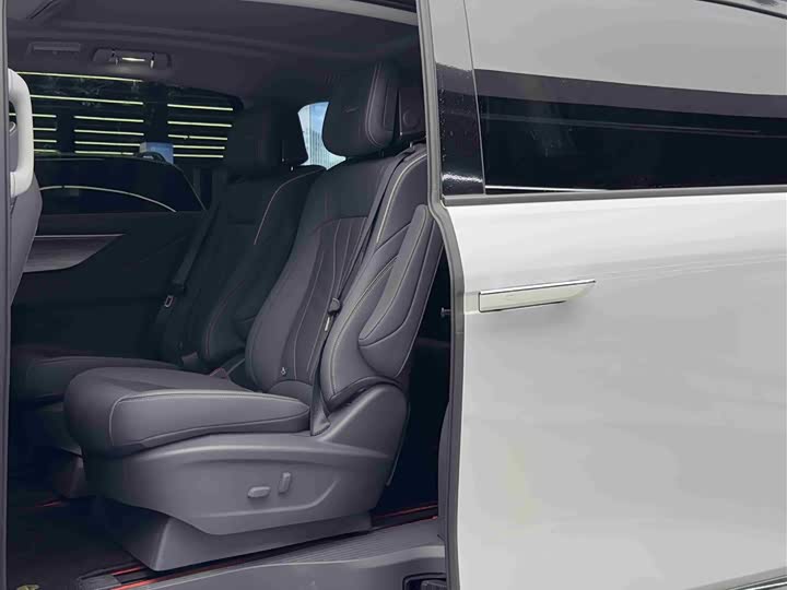Buick GL8 ES 2026 2026款 陆尊 智享版