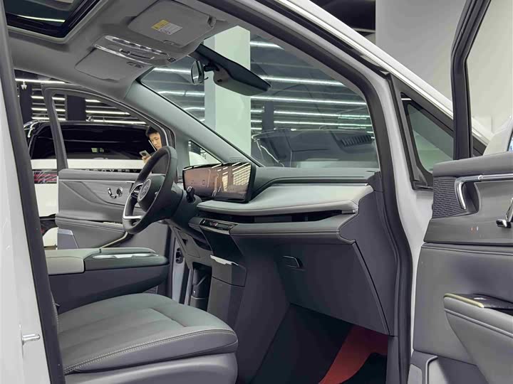 Buick GL8 ES 2026 2026款 陆尊 智享版