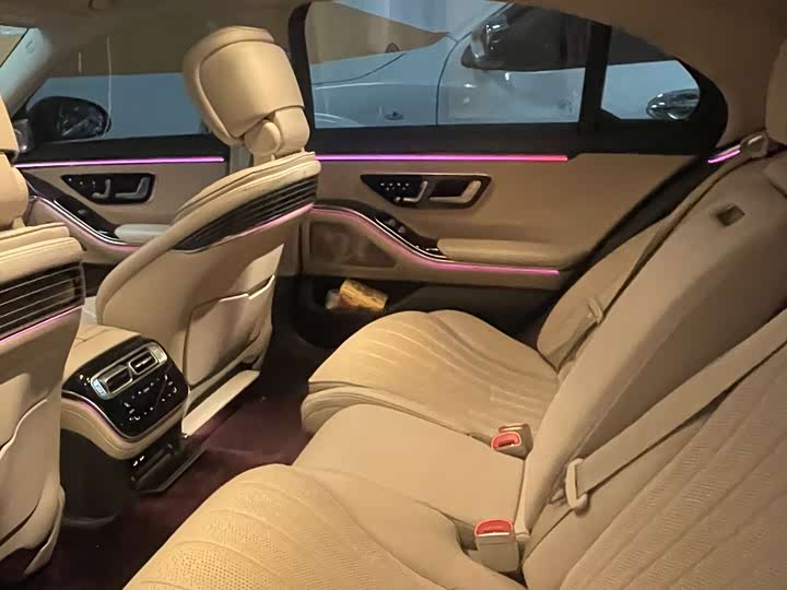 Фото 9 - Mercedes-Benz S-Class