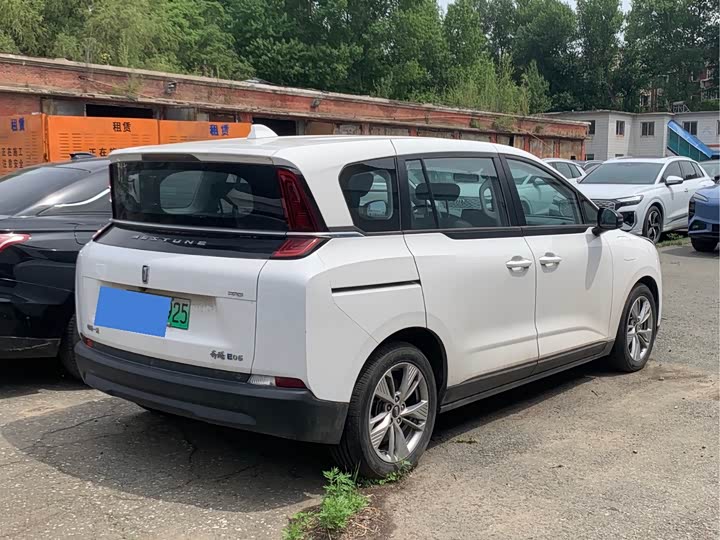 Bestune NAT 2023 2023款 PRO 舒享出行版 419km
