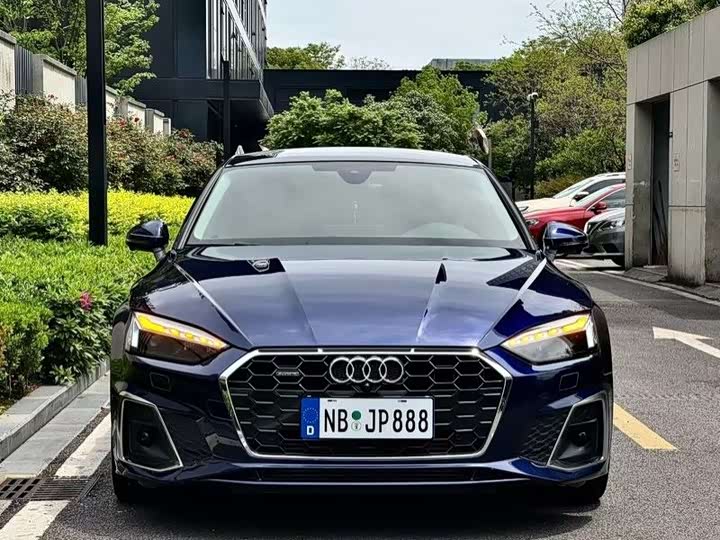 Photo 2 - Audi A5