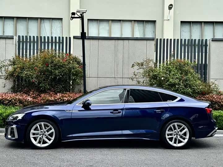 Photo 3 - Audi A5