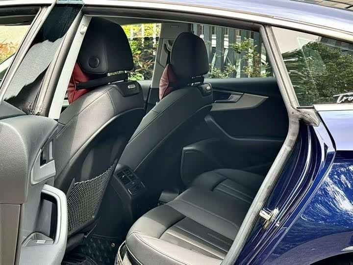 Photo 6 - Audi A5