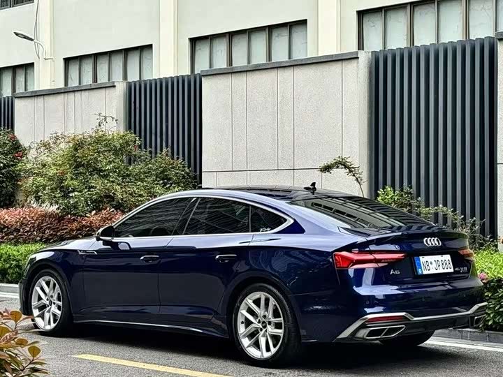 Photo 8 - Audi A5