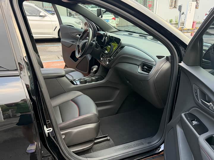 Chevrolet Equinox 2023 2023款 轻混 2.0T RS 智能拓界版