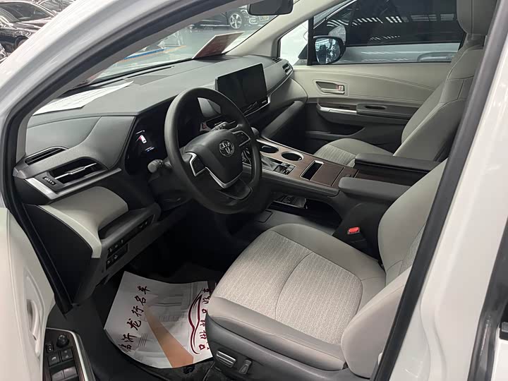 Toyota Sienna 2024 2024款 2.5L混动 舒适版