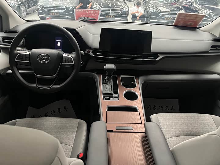 Toyota Sienna 2024 2024款 2.5L混动 舒适版