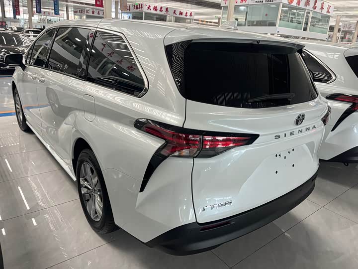 Toyota Sienna 2024 2024款 2.5L混动 舒适版
