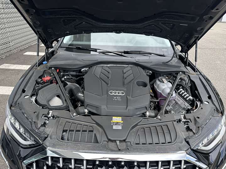Фото 3 - Audi A8