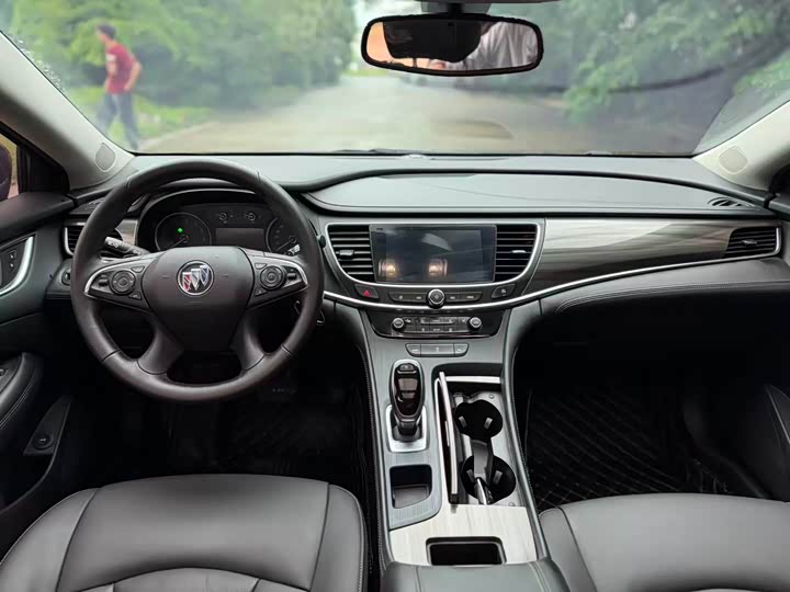 صورة 9 - Buick LaCrosse