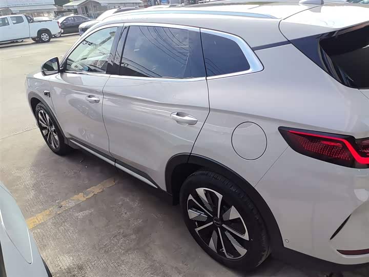 2025 BYD Song Plus Hybrid/EV