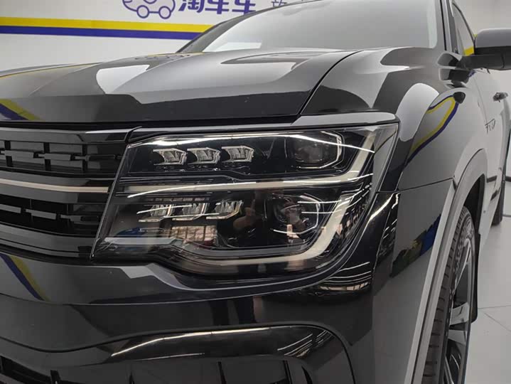 صورة 5 - Volkswagen Teramont X