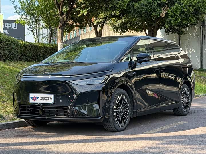 2026 XPeng X9