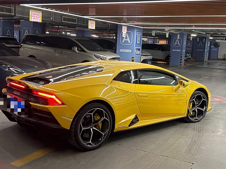Фото 4 - Lamborghini Huracán