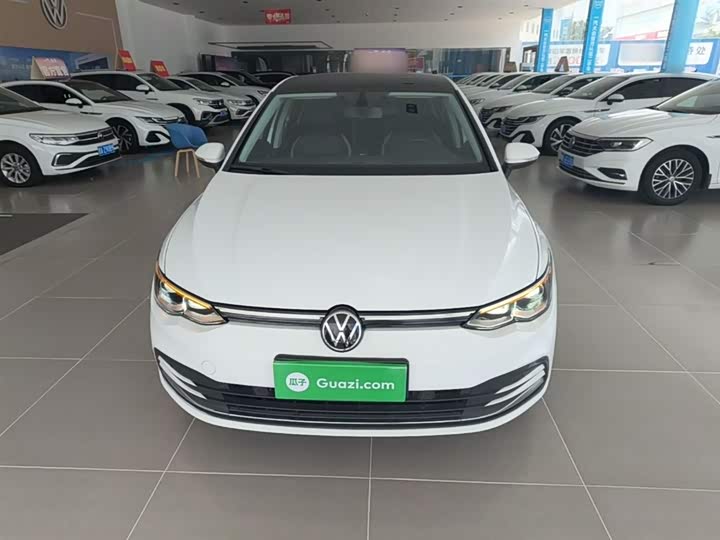 Фото 3 - Volkswagen Golf