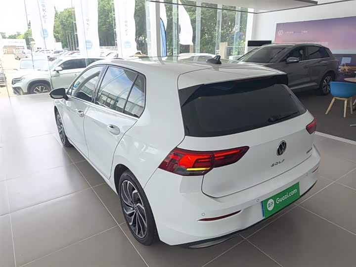 Фото 5 - Volkswagen Golf