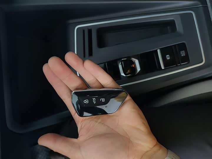 Фото 9 - Volkswagen Golf